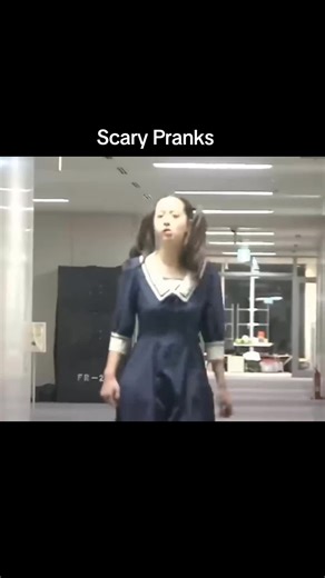 Terrify with Realistic Dinosaur Pranks