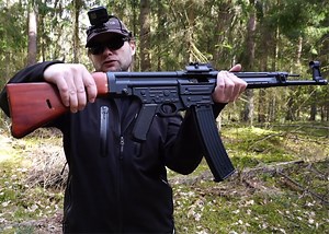 AGM STG44 AEG Review, Test & Opinion