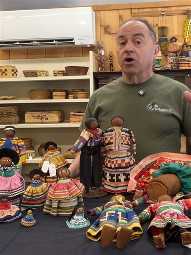 The Evolution of Seminole Clothing: From Leather to Patchwork @wanderingbull.com #nativeamericantiktok #craftwork #crafty #Seminole #patchwork