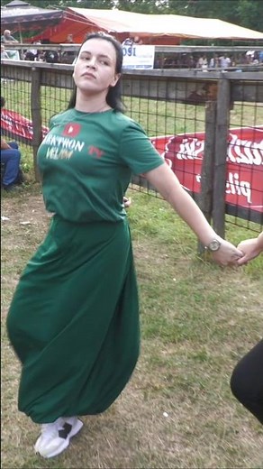 Razigrana elektronka💃🏻 VELIDA 🔥 #kolo #dance #bosnia #balkan