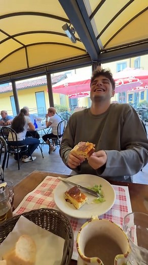 132K views · 1.4K reactions | Trattoria con menù fisso a €10 con @sandrino #trattoria #foodtok #fypシ゚. | Francescoziniyt | Facebook