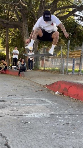 A lil frontside flip at the turn around !