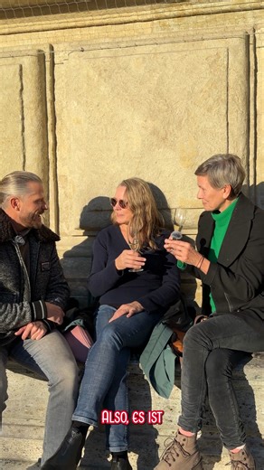 Blind Taste Test mit Paul Janke.🍾🥂 Seid ehrlich: Wer von euch hätte erkannt, dass es derselbe Champagner ist? 😏👇👀 | L'Osteria München Gasteig