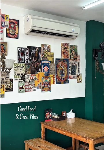 Good food is just the beginning. Here, you can relax, chill and recharge with your favorite people. Cozy space, tasty bites, and that 'I could stay here all day' kind of vibe. Come for the vibes, stay for the taste JI. S. Parman No. 63, Petisah, Medan #AnnaKitchen #Kopitiam #HainanChickenRice #fyp #fypシ゚viral