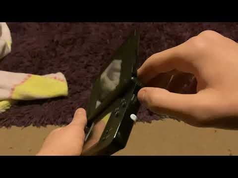 How to turn on the Nintendo DS Lite