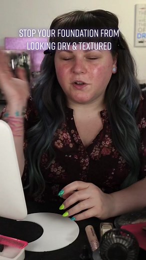 Stop Your Foundation From Looking Dry & Textured