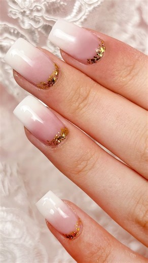 💝 Le tant attendu tuto Baby Boomer est là 💝 Il y a bien sûr plusieurs techniques possibles pour réaliser cette manucure ! Alors dites nous dans les commentaires si vous faites pareil ou si vous avez une autre technique 😊❤ #naildesign #babyboomernails #babyboomer #nailtutorial #prothesisteongulaire | Ongle24