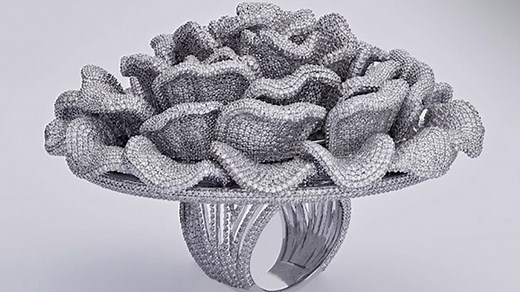 Massive ring weighs nearly a pound and contains more than 24,000 diamonds
