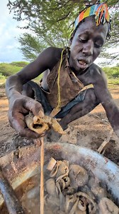 Hadzabe tribe Cookie's Lunchtime meals🤤So delicious food#bushmen#culture | Hadzabe tribe culture