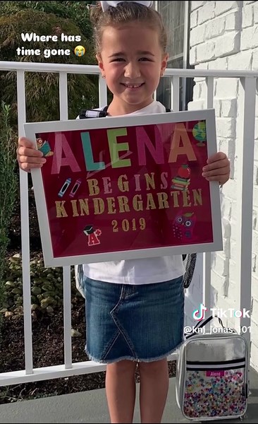 Alena Jonas Celebrates Graduation with Family Love