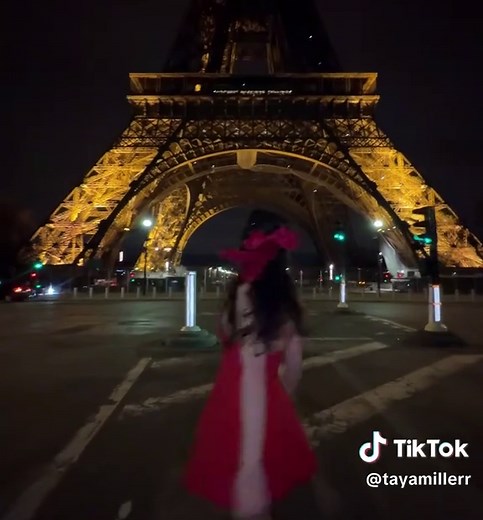 Eiffel Tower Lights: Stops Illuminating at Midnight