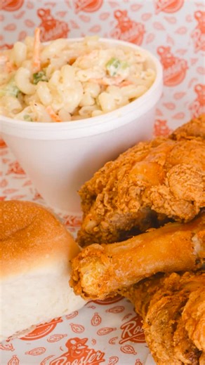 ¡COMBO #6 A TAN SOLO $549! 🤩🔥🤩 Descubre cómo lo simple puede convertirse en algo más que pollo. 🤩🍗 Elevamos cada bocado a una experiencia extraordinaria. Porque a veces, la grandeza se encuentra en la simplicidad. 🍗✨ ¡Llámanos o escríbenos! 🙌🏻 📞 ￼⁨686 516 7575⁩ 📍 Calzada de las Américas #832 | Rooster Crispy Chicken