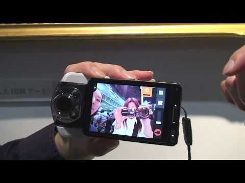 【CP+2011】カシオ：フレームが回転するコンパクトデジカメ「EXILIM EX-TR100」