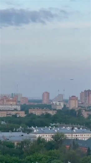 ‼️🇪🇺🇺🇦 Europe Launches Drone Alliance With Ukraine to Boost Military ProductionThe European Commission has launched a new drone alliance with Ukraine to rapidly scale up Europe’s military drone industry and reduce reliance on the US.The new initiative will focus on mass producing combat drones and counter drone systems as Europe races to prepare for the future of modern warfare amid growing threats from Russia.Source: France 24