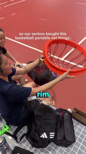 This Basketball Net Installs Itself! 🤯 #basketball