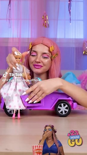 Mmm Yummy 😍 She Made Doll Dress from Jelly 🤩