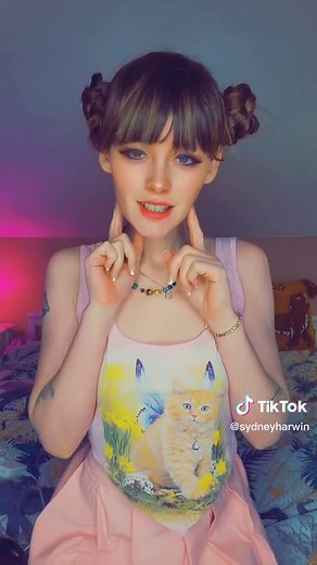 Sydney Harwin: Memes and Overwatch Fun