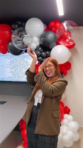 Grupo Queiroz on Instagram: "Colaborador Premiado rumo à Gramado/RS 🧦🏔️✈️ Ganhador: Jorge Luiz da Silva | 21 anos de QRZ — Hiper Queiroz Boa Vista. ❤️"