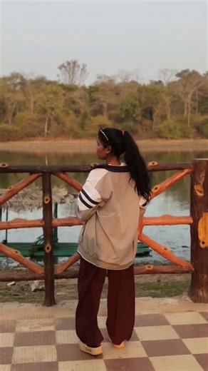 Manoj Kumar on Instagram: "ABUSADAMENTE BTS #instagram #explore #bts #trending #viralpost"