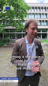 🌱 What does the future of farming look like through the eyes of a new generation? Across Europe, young farmers are nurturing the land with care, resilience and hope, keeping our countryside alive and our traditions strong🌾 Soon, the EU will unveil a new strategy to empower them and secure the future of European agriculture💚 Learn more👉 link.europa.eu/rDphb8 | EU Food & Farming