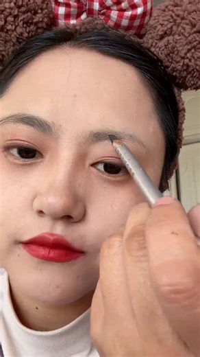 Unicorn Salon 🦄 on Instagram: "Eyebrows drawing Tutorial"