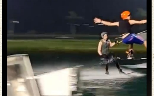 Jimmy & Gemini | 我不允许还有人没看过吉米医生和猪米奶的冲浪滑板