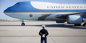 Three mechanics cause four million dollars of damage to the fleet of "Air Force One" (Video)