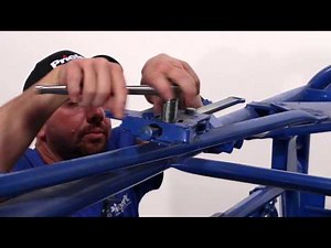 How to Replace a Side Squeeze Lock on a S01/S04 Squeeze Chute