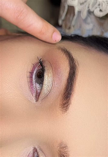 Eyebrow Shaping & Makeup Tutorial