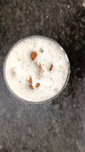 2 min me ready – Banana Milkshake 😍#food #trending #banana sake