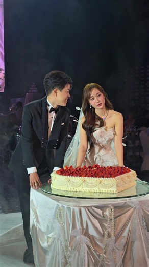 Wedding Cake ทำให้คู่บ่าวสาวมีออร่าเพิ่มขึ้น 1,000% #wedding #งานแต่ง #สถานที่จัดงานแต่งงาน #TheSignatureHotelAirport #thesignatureconventioncenter