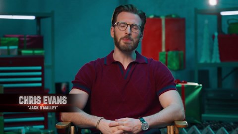 Red One: Two Turtle Doves (Featurette)