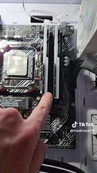 #pcbuilder #troubleshooting #pclife #pcgaming #msi #nvidia #amd #ryzen #aircooled #air #fan #pcbuild #pc #pcsetup #pcmasterrace #gamer #gaming #fyp #fypシ #fypage Fixing a computer. wont boot. Part 1