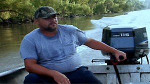 Watch Swamp People Season 2 Episode 13 - House Divided