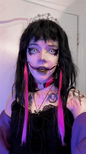 zen || cosplayer on Instagram: "Super simple Halloween makeup scar tutorial !!! :3 - #ninathekillercreepypasta #ninathekillercosplay #jeffthekiller #jeffthekillercreepypasta #jeffthekillercosplay #ticcitoby #ticcitobycosplay #bendrowned #bendrownedcosplay #marblehornets #marblehornetscosplay #creepypasta #creepypastacosplay #creepypastas #scottpilgrim #gyaru #scenegirl #scenekid #scenehair #emohair #scenemo #alternativegirl #cosplaygirl #animegirl #cosplaygirls #urbanlegend #unsolvedmysteries #c