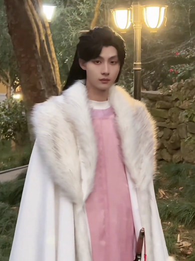 Discover the Style of Jiang Limao in Chinese Cosplay