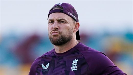 Paul Farbrace calls for Brendon McCullum's coaching style to evolve to help England