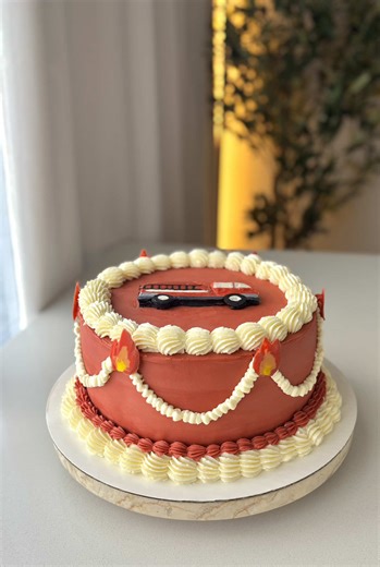 Fire Station Cake: A Sweet Tribute 🚒🔥