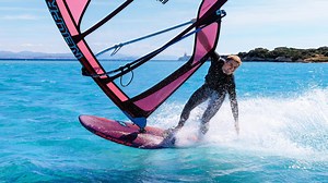 JP FreestyleWave They have the potential to fulfill every windsurfer’s dreams as the FREESTYLE WAVEs unite the virtues of a classic medium to high wind all-rounder with the advantages of a modern, compact and versatile wave design. You’ll simply have your best time on the water – easy! Action by JP team riders Robby Swift, Leon Jamaer, Morgan Noireaux, @Nico Akgazciyan F400, @Jules Denel and Andy Bubble Chambers K540. More details: https://jp-australia.com/p/windsurfing/boards/freestyle-wave/ Ci