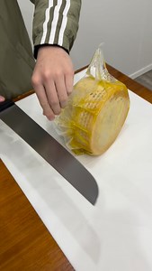 Queso madurado en aceite de oliva virgen #videoreels #calidad #rico #facebook #calidad | Quesos La Solana