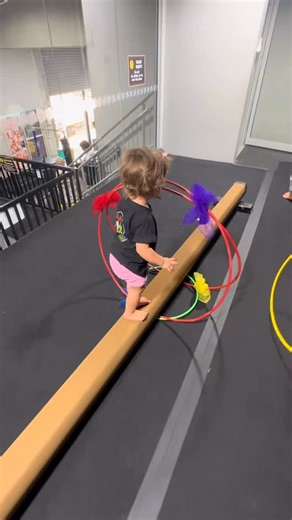 𝙈𝙤𝙙𝙗𝙤𝙙 𝙆𝙞𝙙𝙨 𝙂𝙮𝙢𝙣𝙖𝙨𝙩𝙞𝙘𝙨 on Instagram: "45 minutes of gymnastics a week can do wonders for your little ones confidence! . First week in and Lilly was certainly not confident to walk the beam on her own. Come week 9 and she’s full of confidence. She also knows how to land on her feet when she falls 👏👏 #gymnastics #modbod #modbodkids #kindygym"