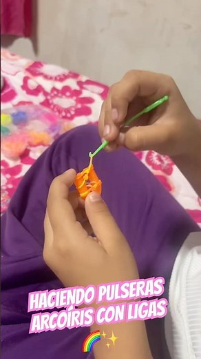 CÓMO HACER PULSERAS ARCOÍRIS CON LIGAS ✨🌈