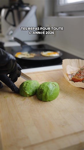 Tes repas pour toute l’année ? Oui, c’est possible… mais ensemble 🤍 Utiliser une bibliothèque de menus ça aide énormément 😍 💬 Note en commentaire un plat rapide facile & efficace pour la semaine et on se crée une bibliothèque commune. Et on allège notre charge mentale. 👉 Abonne-toi @maisonawl si tu aimes ce genre de conseils organisation