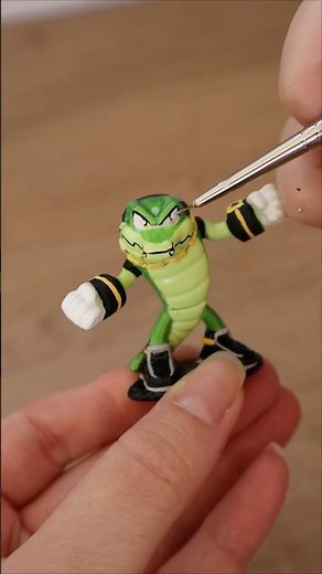 Let's improve this teeny tiny Vector die-cast figure 💥 #shorts #vector #sonic #merchandise #fyp