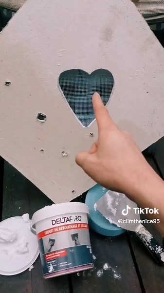 Enduit à Mousse: Astuces de Réparation pour Particuliers