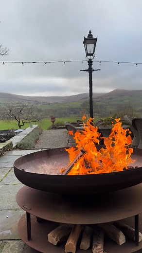 The fires are roaring for Betwixmas revellers, insider and out! Alfresco mulled wine and sandwiches?🥪 | Simonstone Hall Hotel
