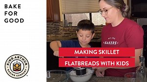 28K views · 281 reactions | Looking for something fun and easy to make with your kiddos? Get ready to learn how to "fluff, sprinkle, and sweep" your flour, as you mix up some delicious Skillet Flatbreads! Watch Libby and Ridge make it together, and follow along with the simple recipe: bakewith.us/SkilletFlatbreads | King Arthur Baking Company | Facebook
