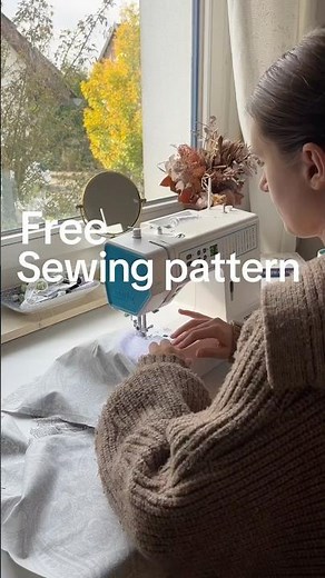 Free sewing pattern. Pjs sewing pattern for the holidays. Pyjama sewing project for beginners.