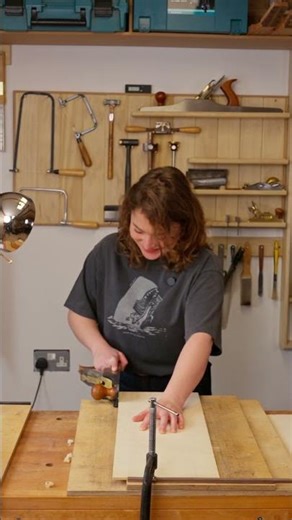 Interesting technique for this job! ‪@KatherinePriddyOfficial‬