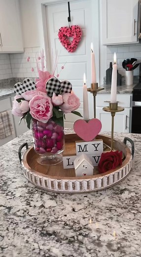 Creative Valentine's Day Centerpiece Ideas